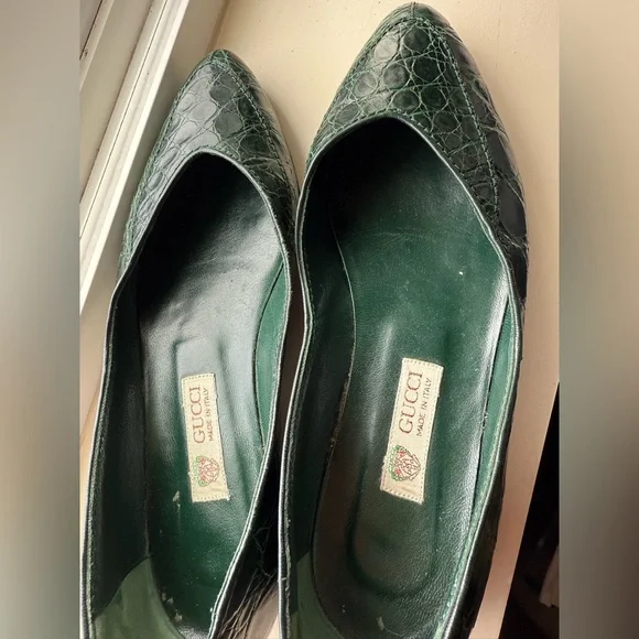 Gucci Vintage Green Crocodile Flats Size 5.5